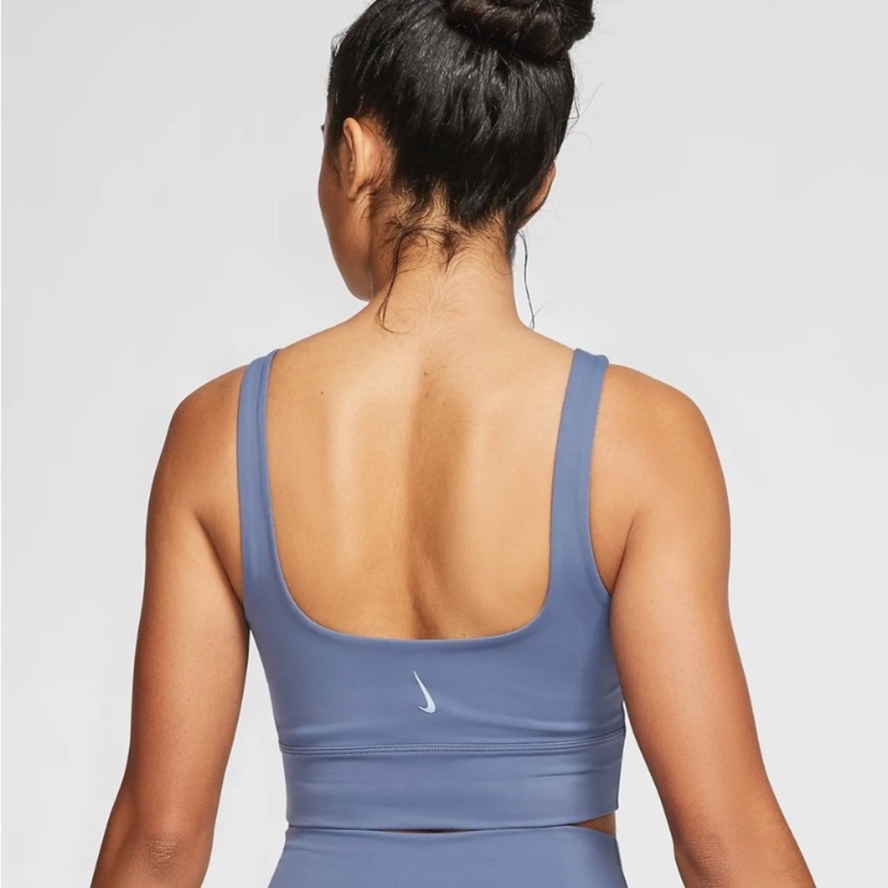 Nike Yoga Luxe Size Large
Women's Infinalon Crop Top, NWT